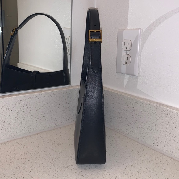 Saint Laurent YSL Le 5 à 7 Leather Hobo in Nero - Picture 4 of 12